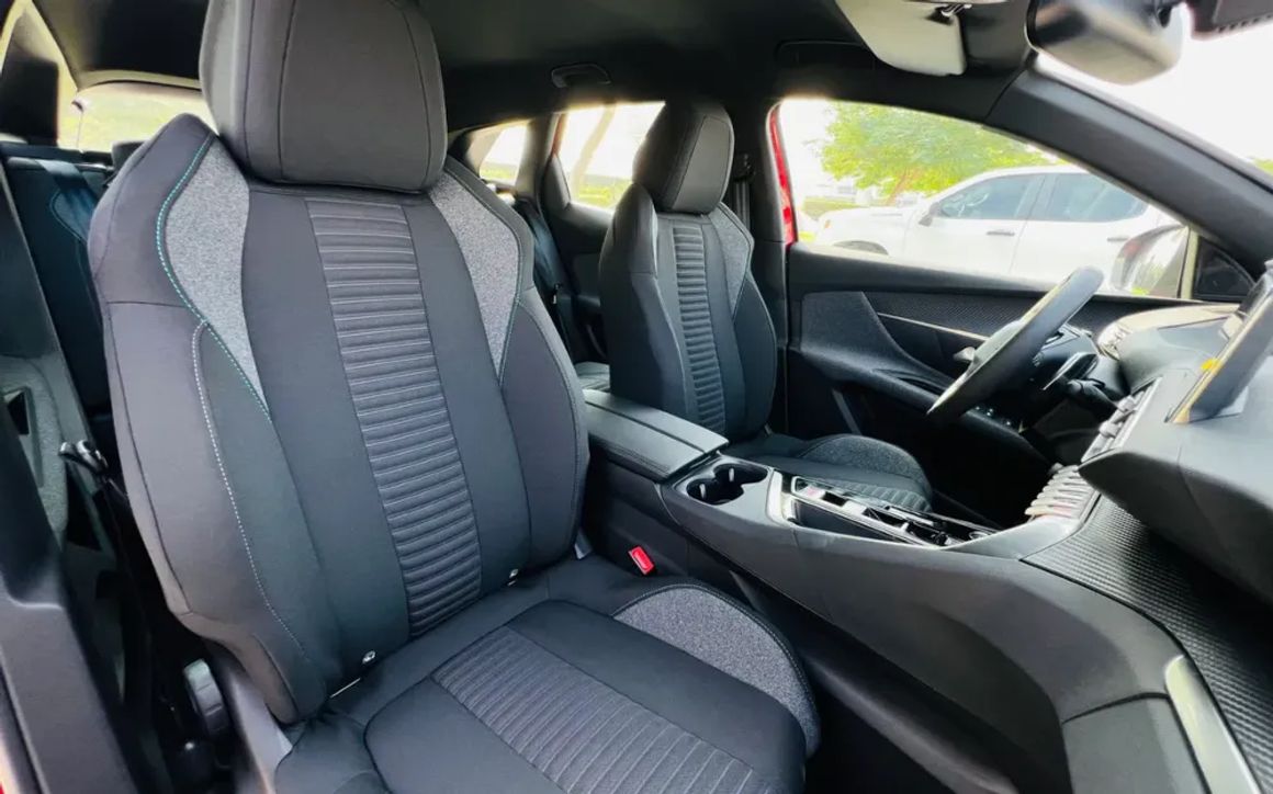 PEUGEOT 3008 - image 7