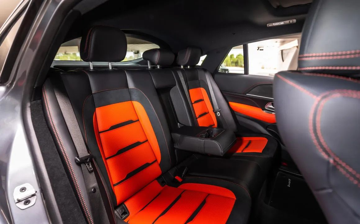 Mercedes GLE53 - image 11