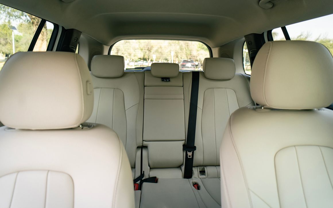 Mercedes GLB - image 8