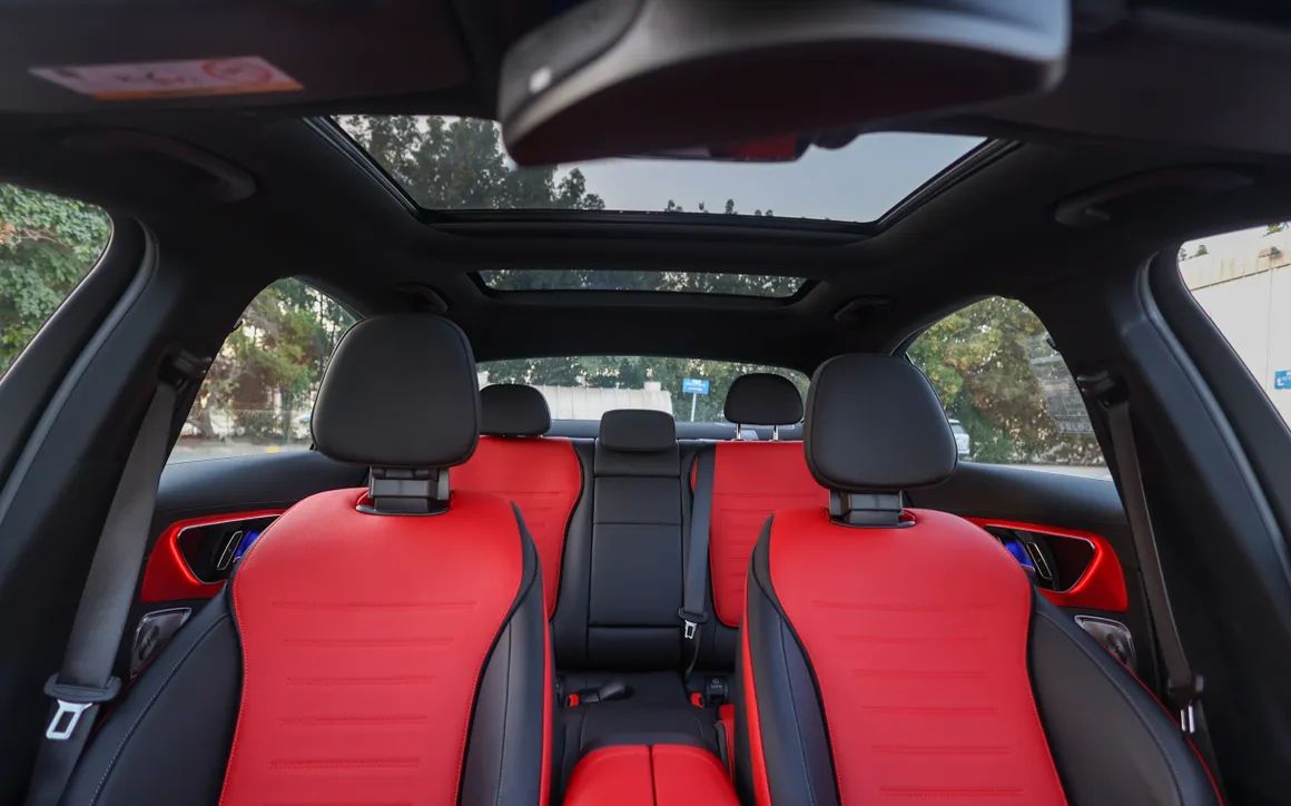 Mercedes Benz C200 Black - image 20