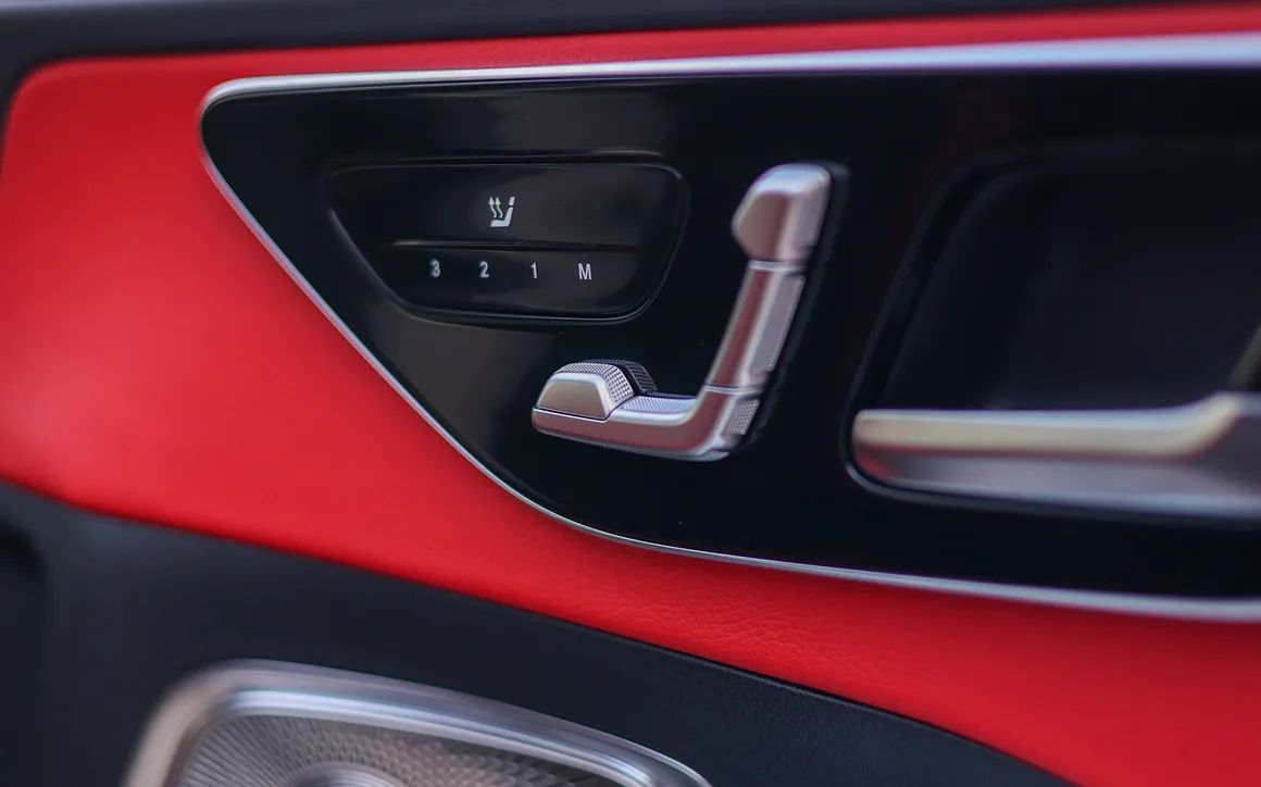 Mercedes Benz C200 Black - image 21