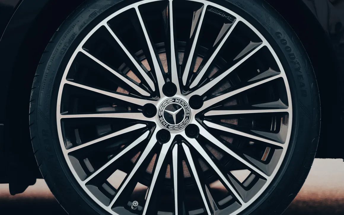 Mercedes Benz C200 Black - image 14