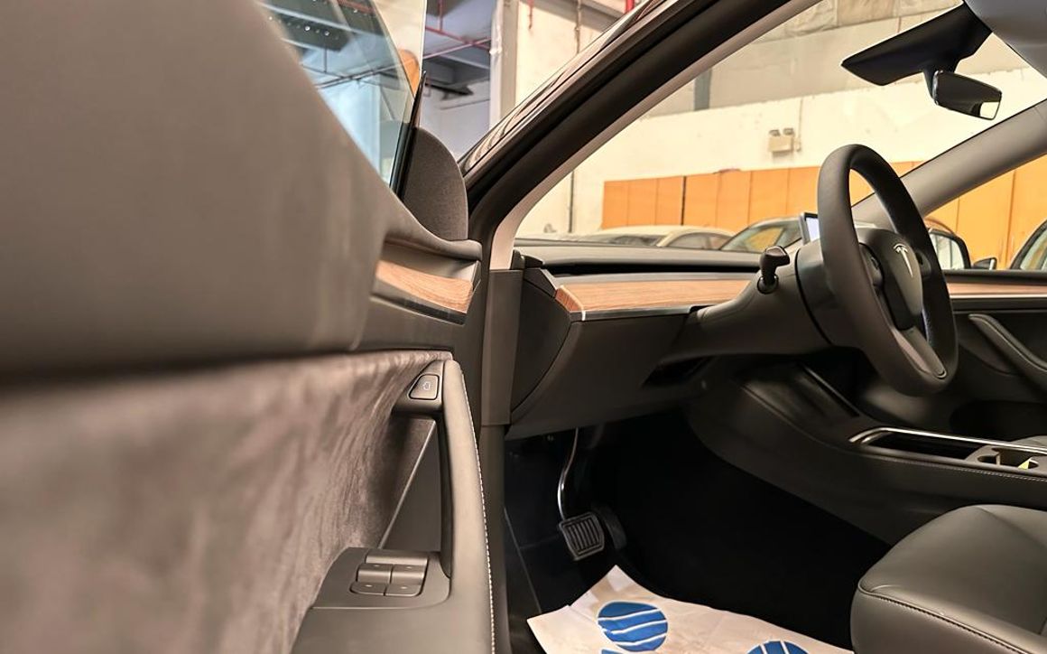TESLA MODEL Y 2023 - image 6