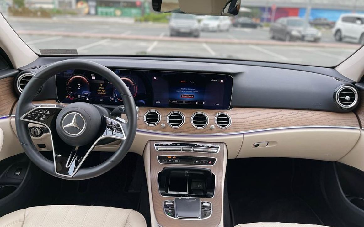 MERCEDES E350 - image 8