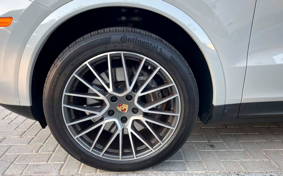 Porsche Cayenne Platinum - image 10