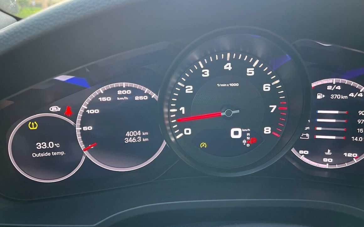 Porsche Cayenne Platinum - image 18