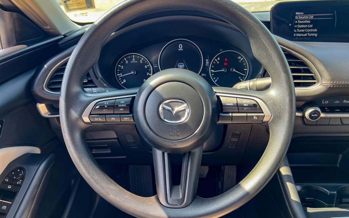 MAZDA 3 - image 7