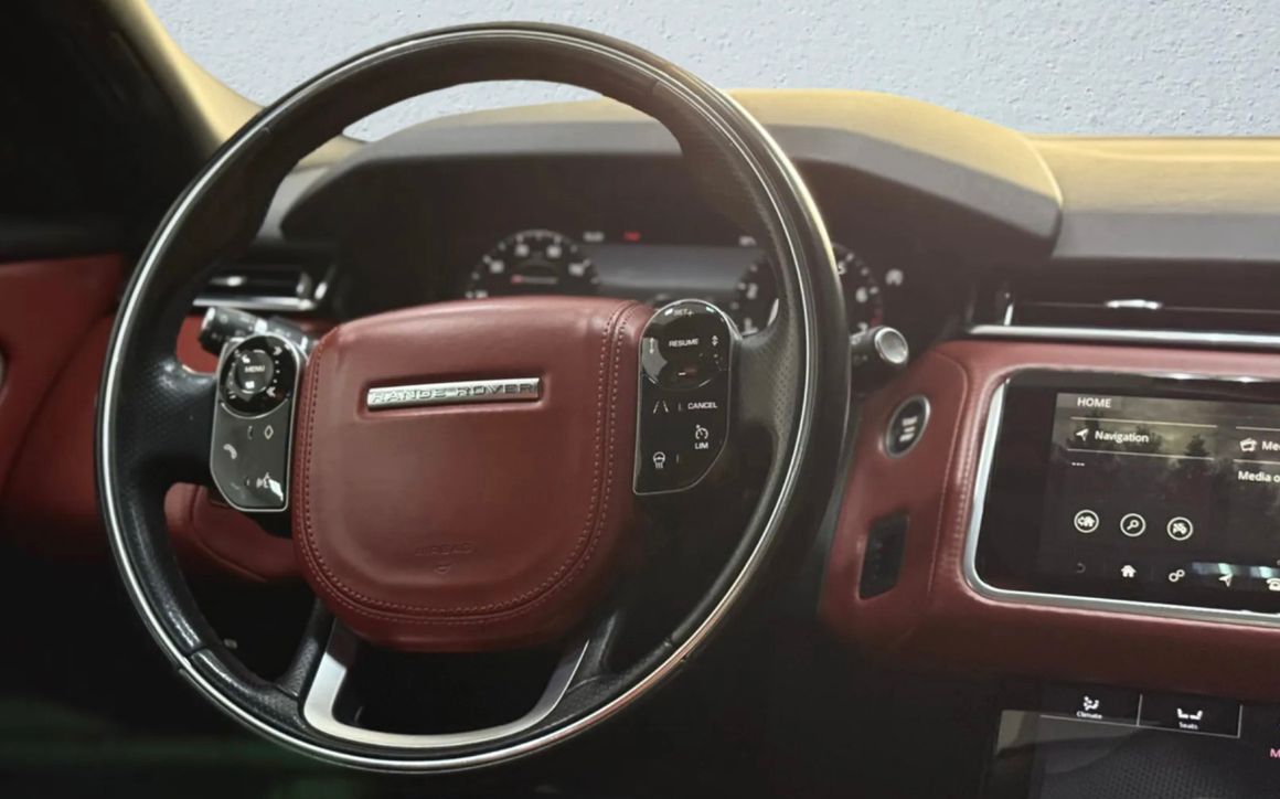 Range Rover Velar Black - image 7