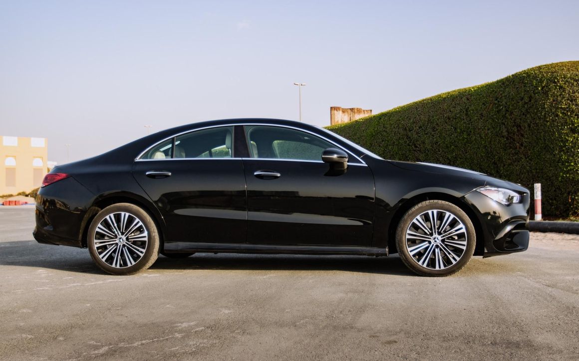 MERCEDES CLA250 - image 2