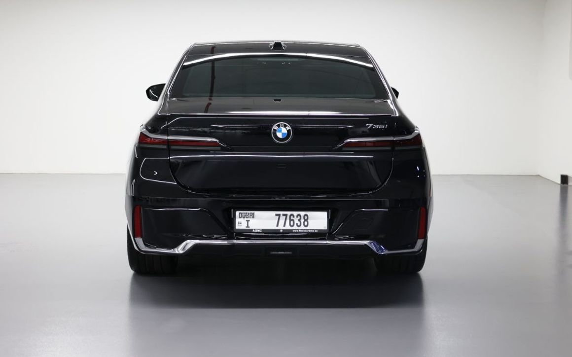 BMW 735i - image 4