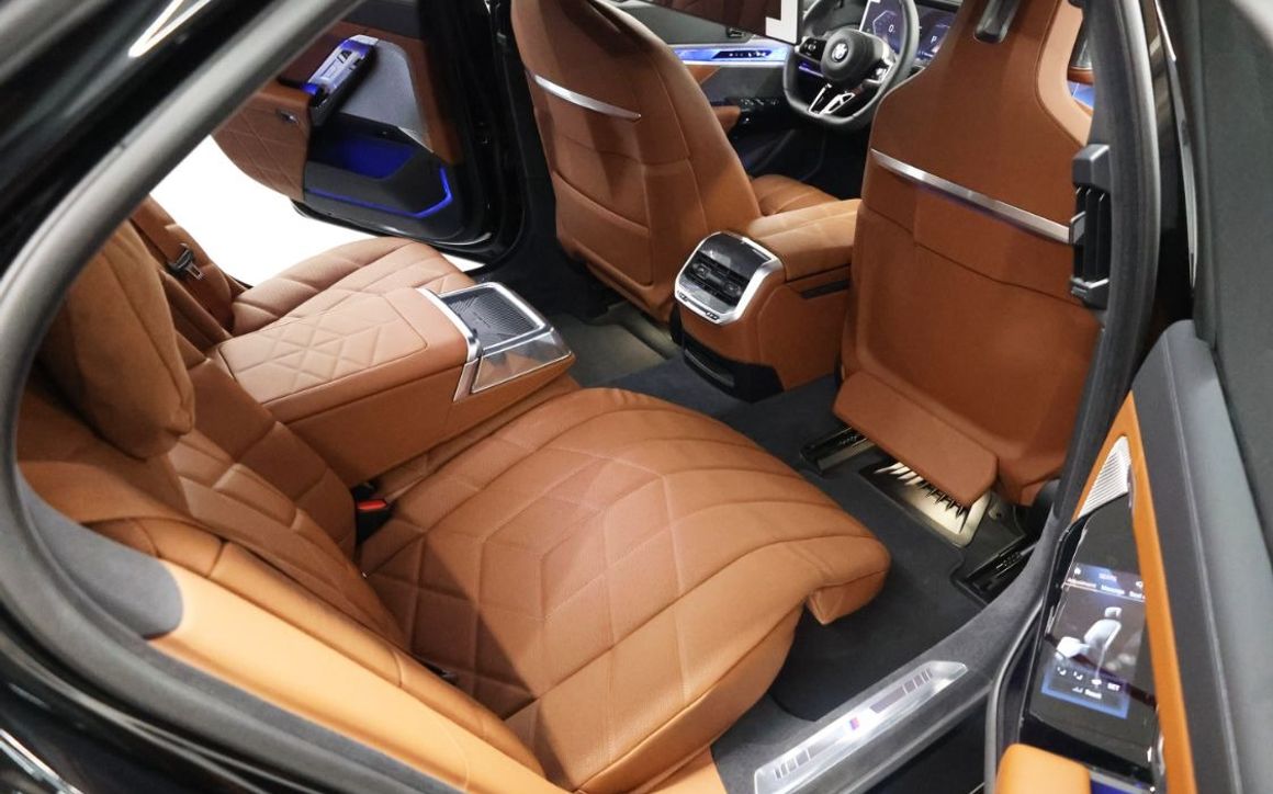 BMW 735i - image 15