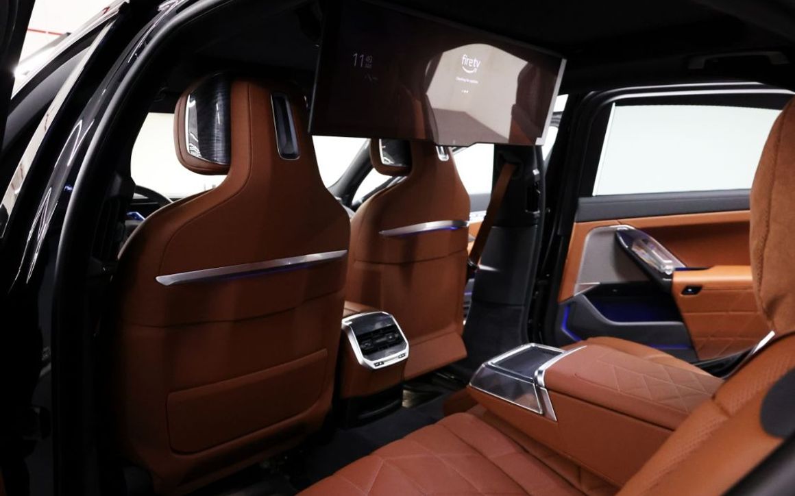 BMW 735i - image 14