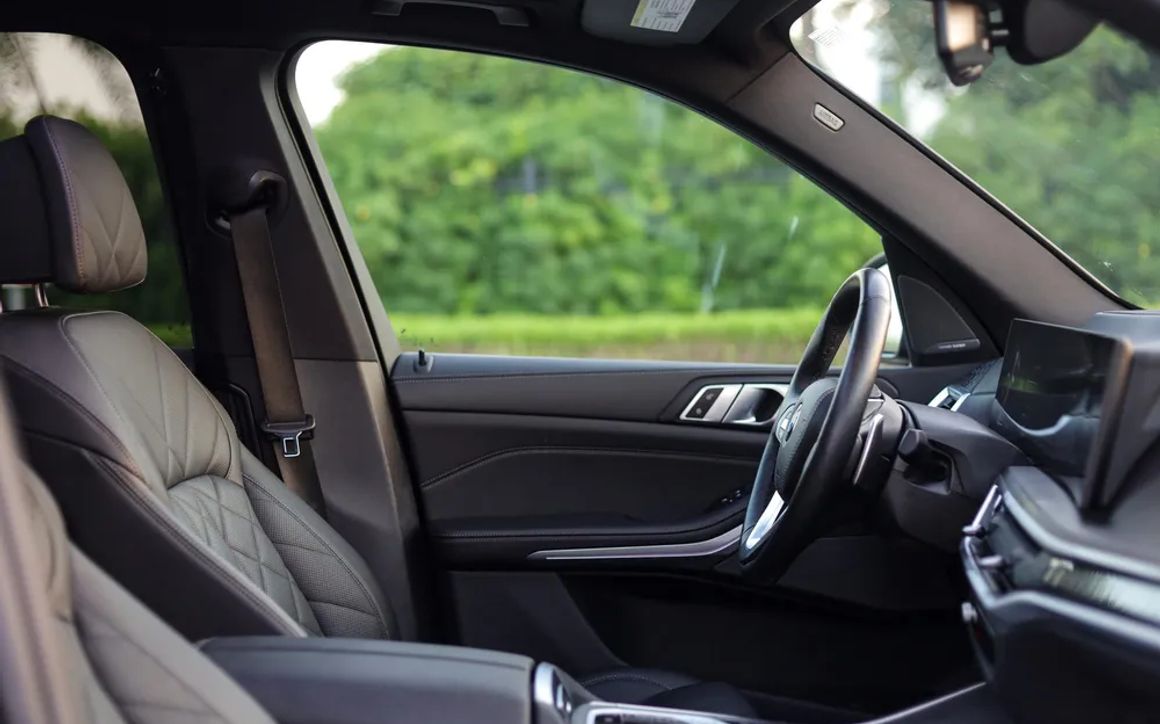 BMW X5 M50i 2024 - image 11