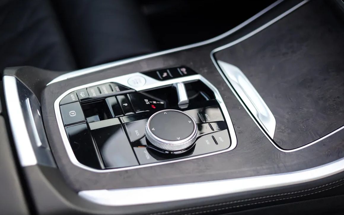 BMW X5 M50i 2024 - image 14