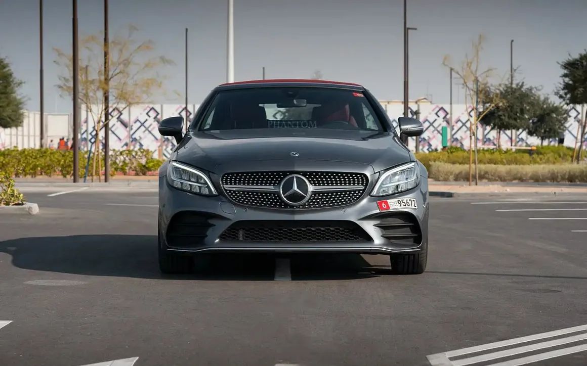 MERCEDES C200 CONVERTIBLE - image 3