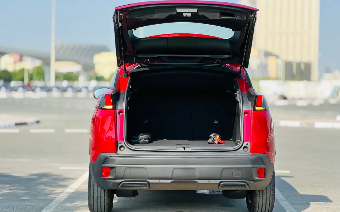 PEUGEOT 3008 - image 5
