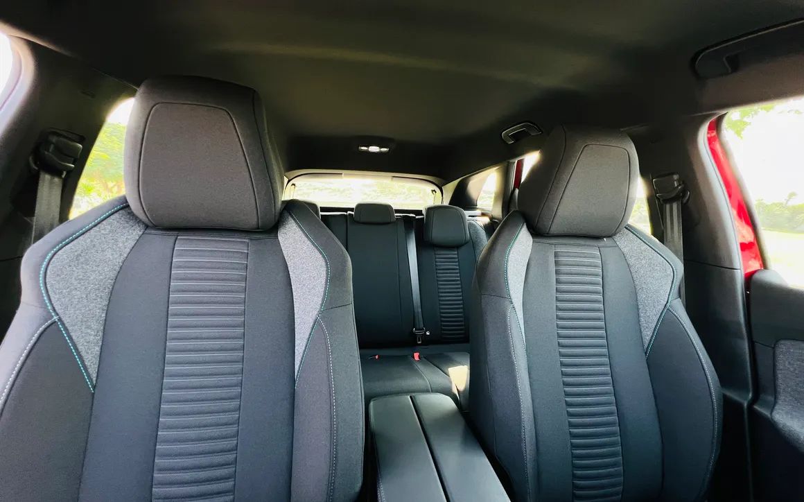 PEUGEOT 3008 - image 14