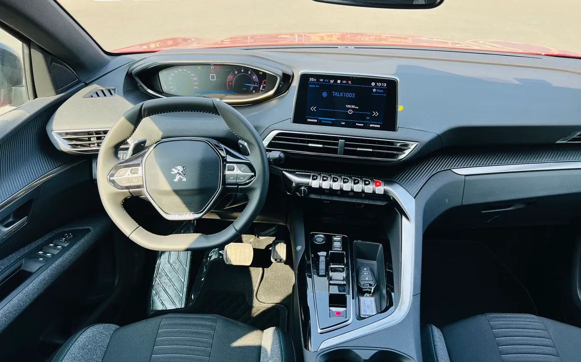 PEUGEOT 3008 - image 7