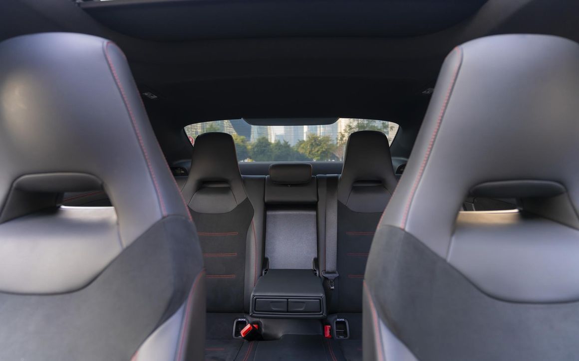Mercedes CLA250 - image 14