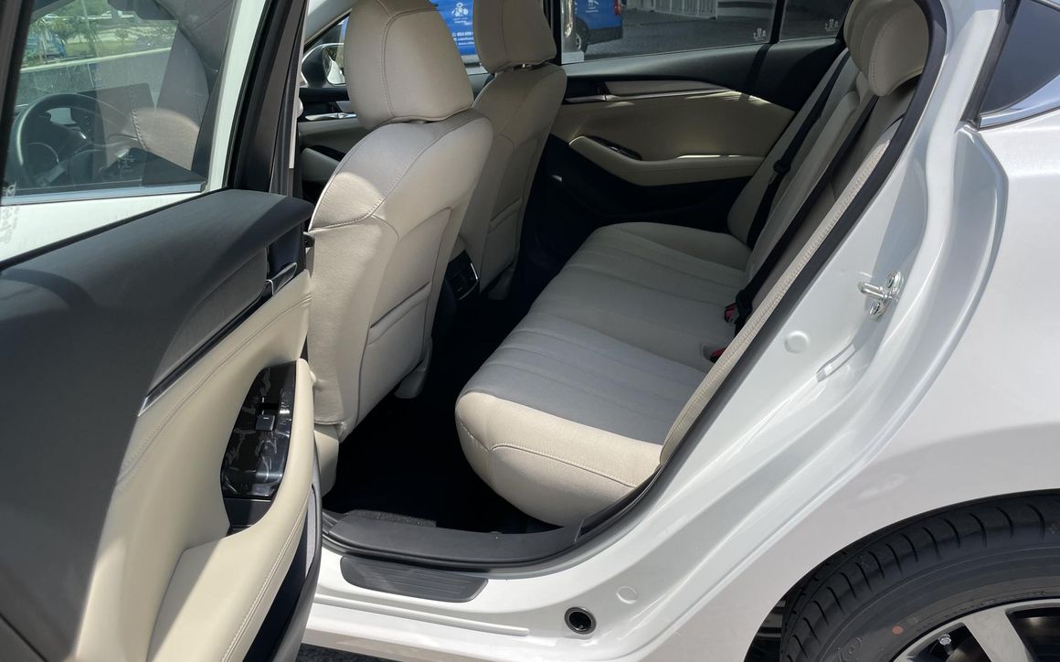 Mazda 6 - image 8