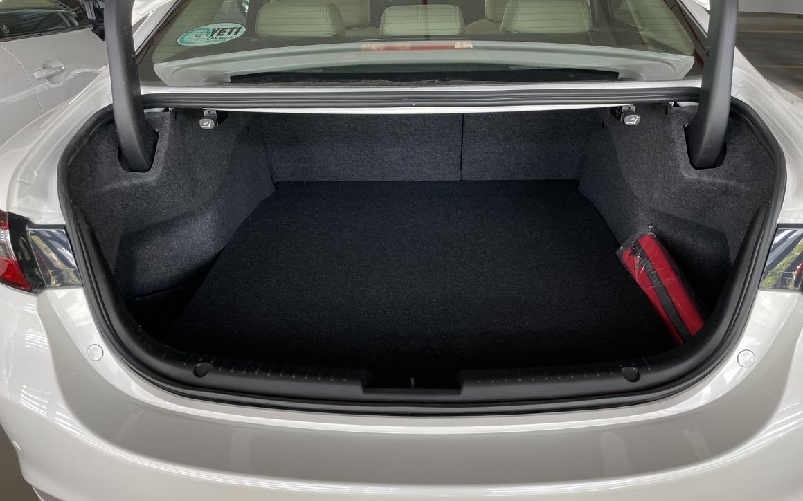 Mazda 6 - image 11