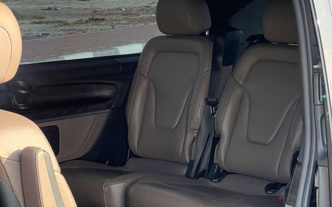 MERCEDES V250 - image 10