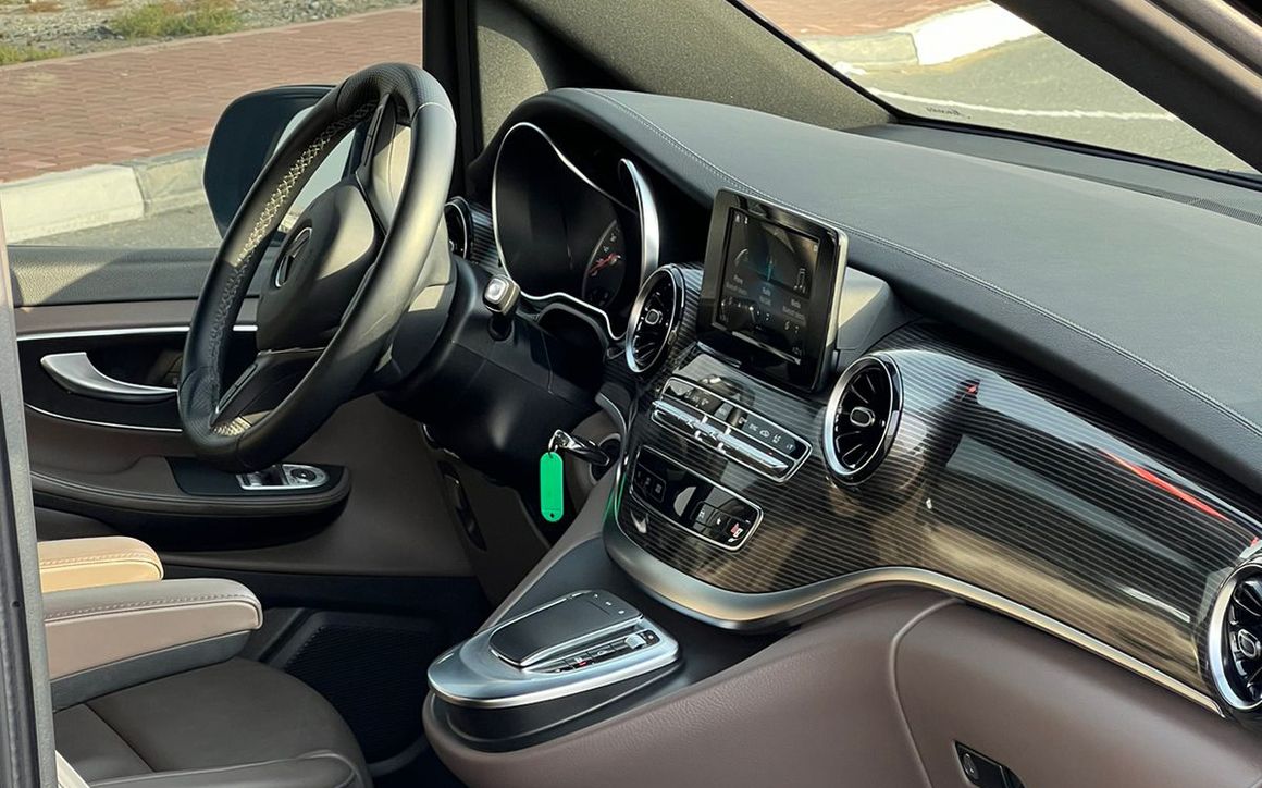 MERCEDES V250 - image 5