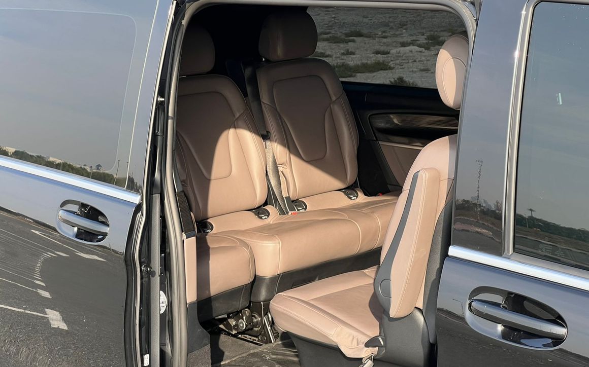 MERCEDES V250 - image 9