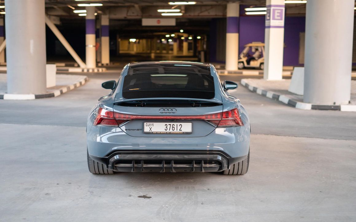 Audi E-tron GT - image 8