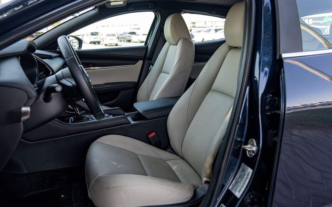 MAZDA 3 - image 9