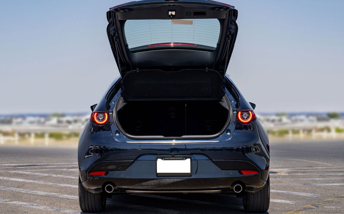MAZDA 3 - image 8