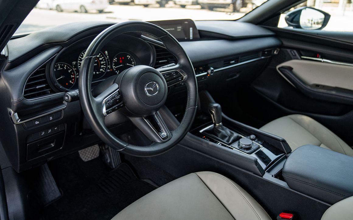 MAZDA 3 - image 10
