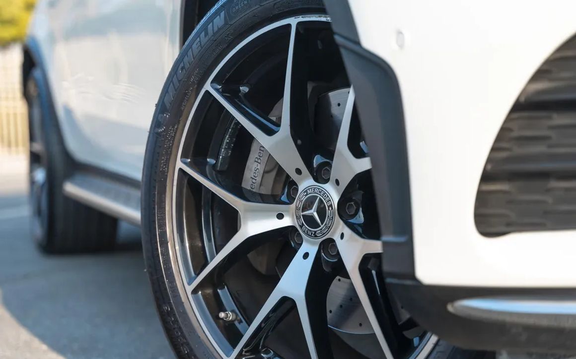 Mercedes GLC 200 - image 15