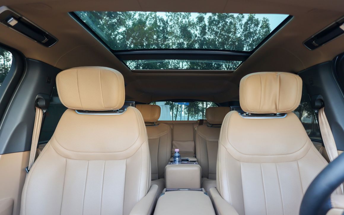Range Rover Vogue Autobiography Long - image 14