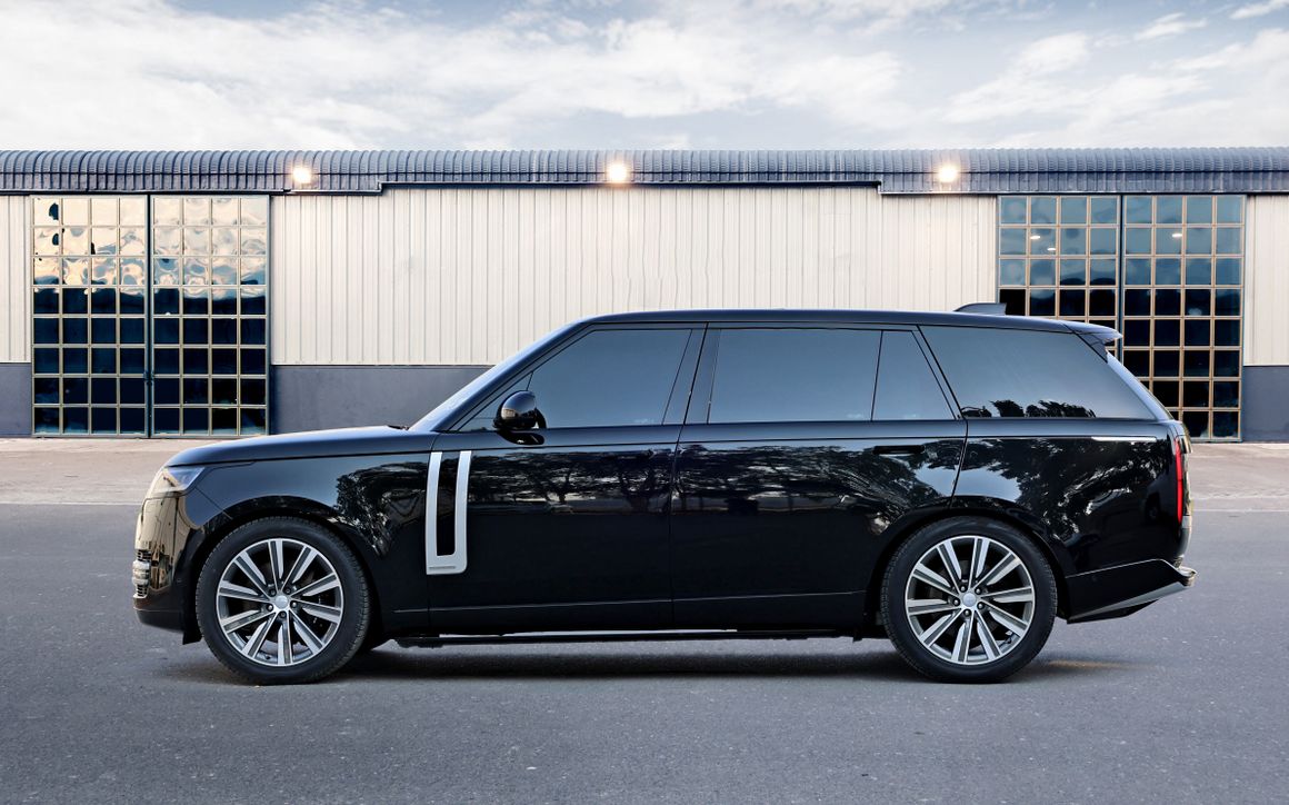 Range Rover Vogue Autobiography Long - image 2