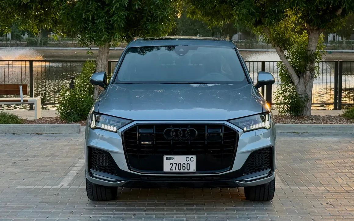 Audi Q7 - image 2
