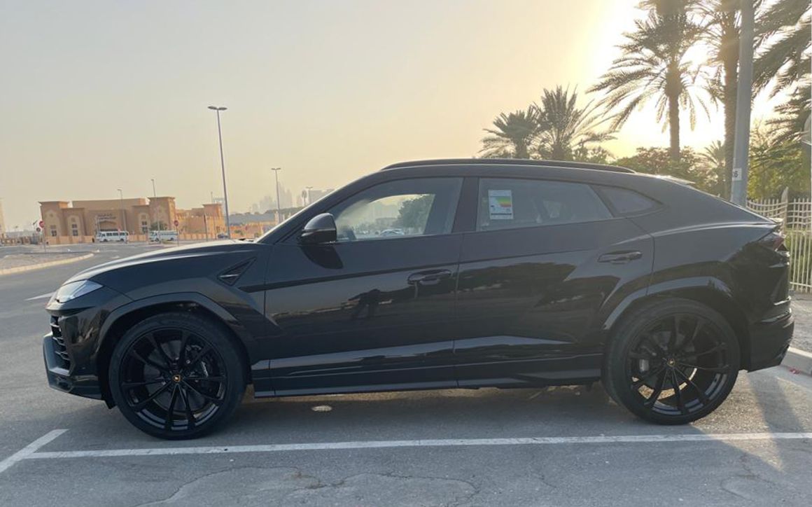 LAMBORGHINI URUS MY20 - image 2