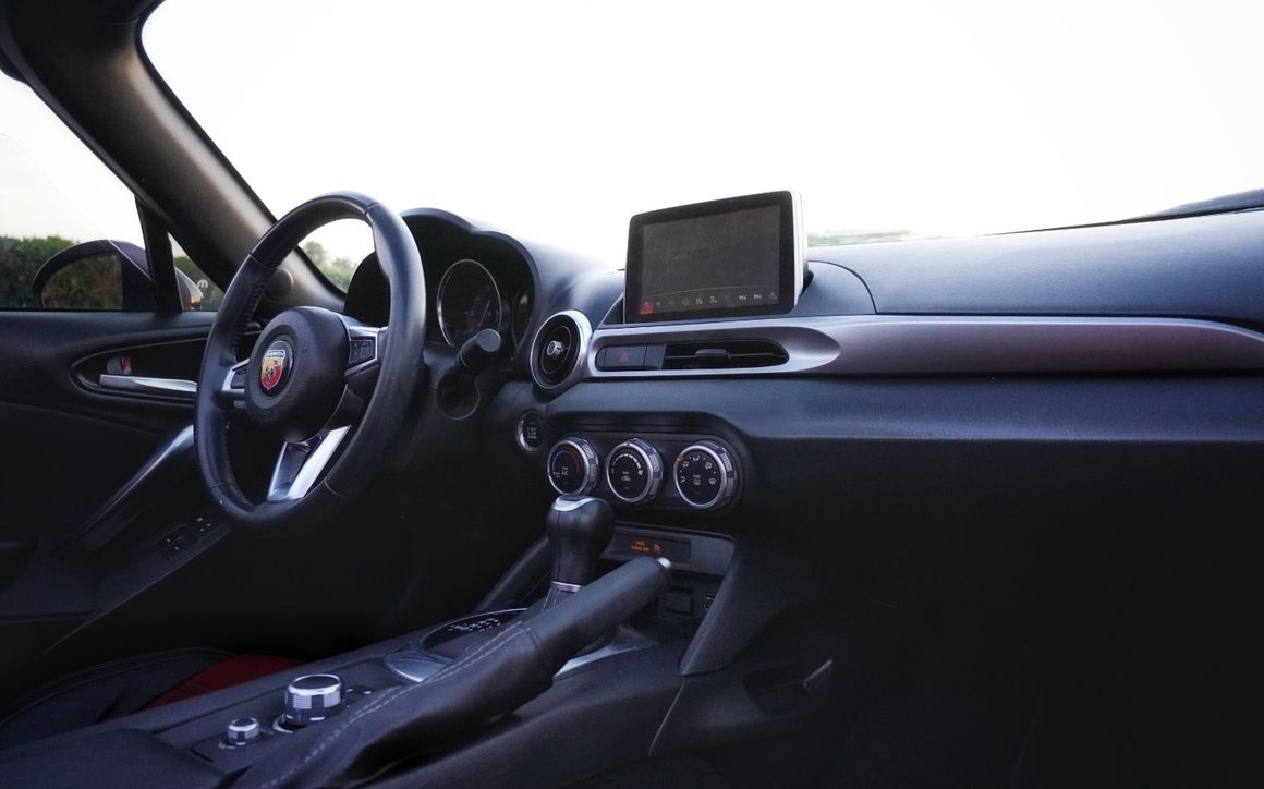 Fiat 124 Spider - image 10