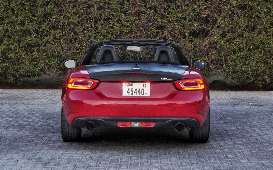 Fiat 124 Spider - image 6