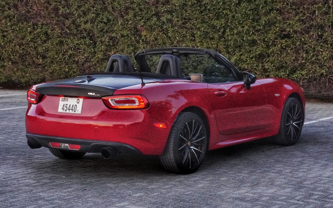 Fiat 124 Spider - image 7