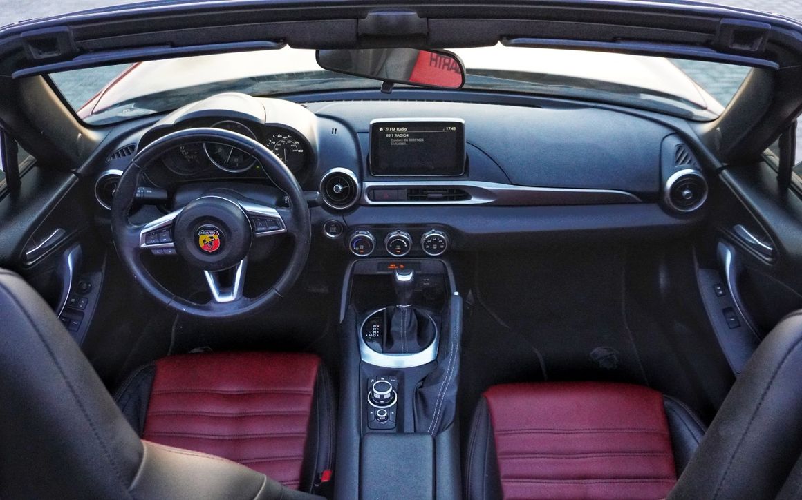 Fiat 124 Spider - image 9