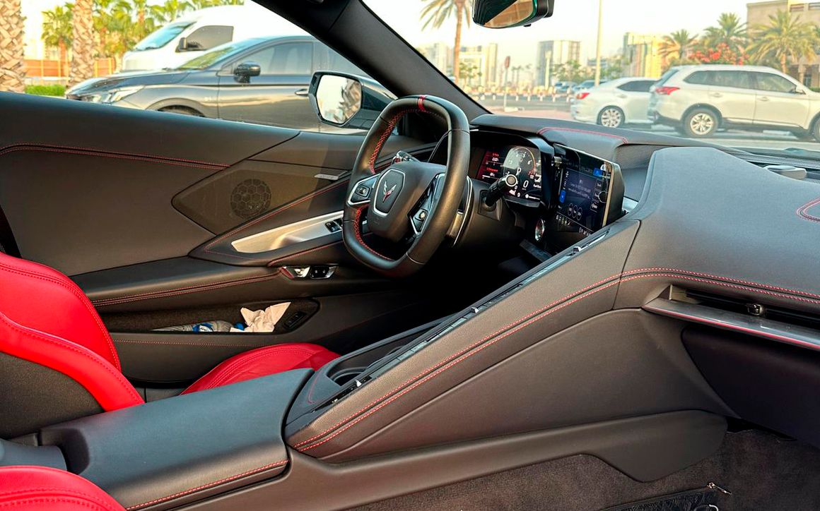 Chevrolet Corvette - image 7