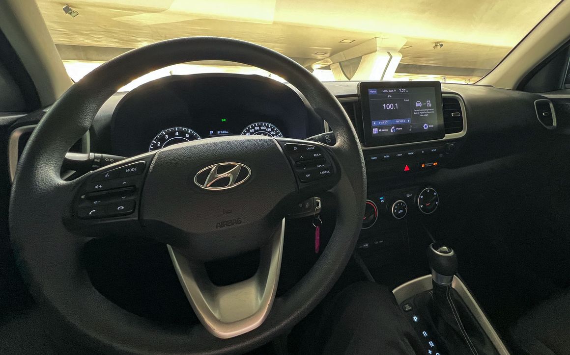 Hyundai Venue - image 10
