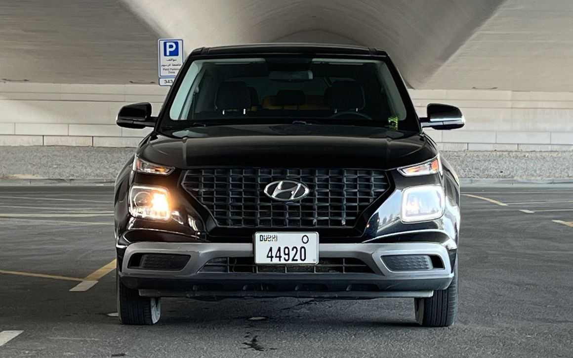 Hyundai Venue - image 3