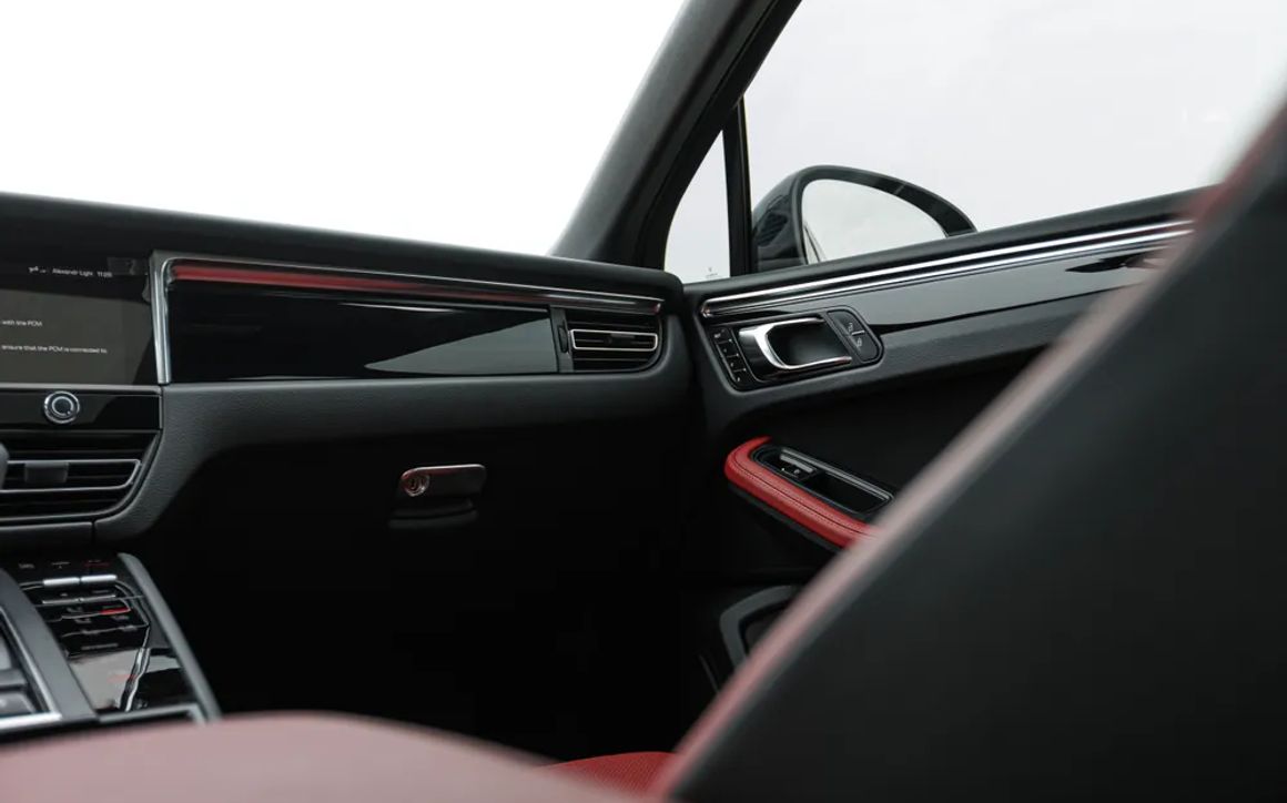 Porsche Macan - image 11