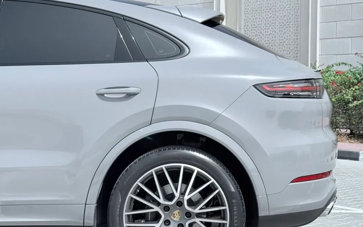 Porsche Cayenne - image 6