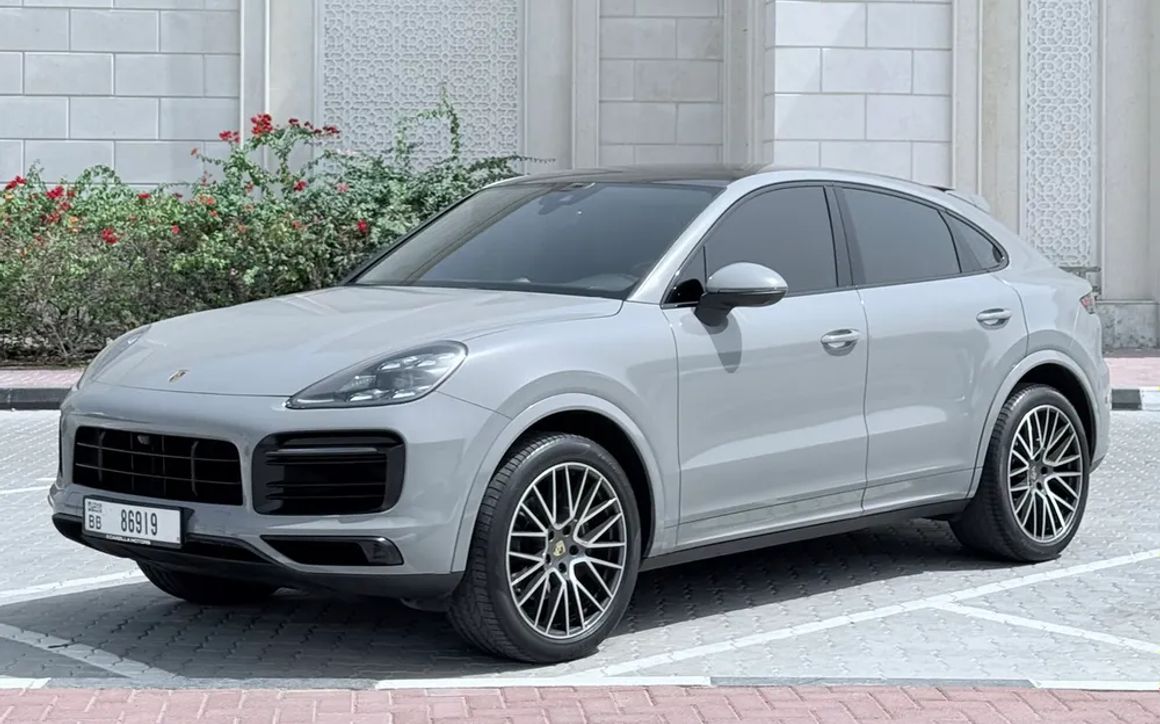 Porsche Cayenne - image 1