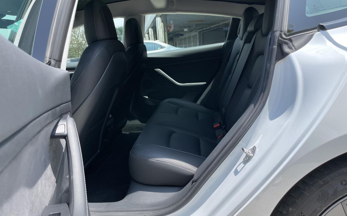 TESLA MODEL 3 STANDARD - image 11