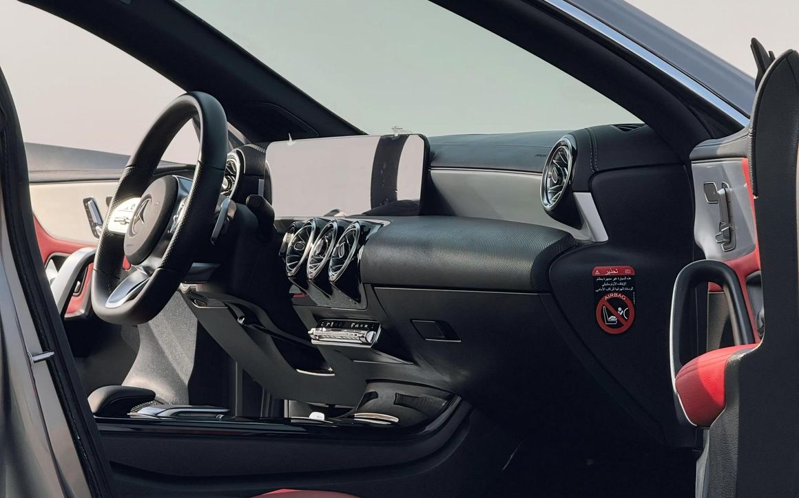 MERCEDES CLA - image 8