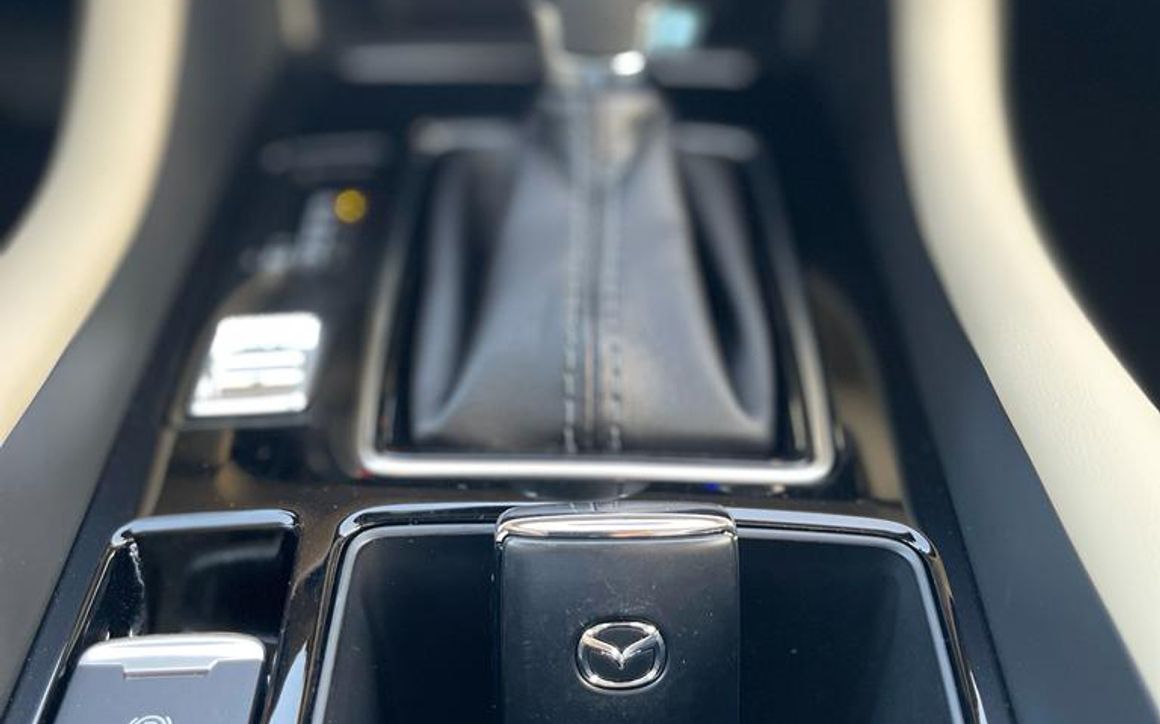 MAZDA 6 - image 11